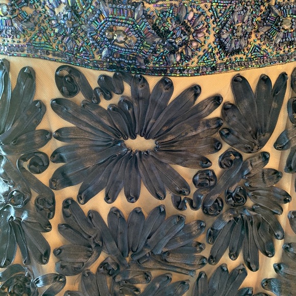 Long blue strapless gown with beading - Picture 4 of 5